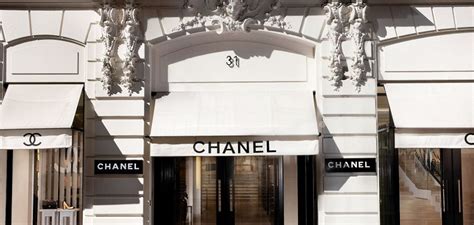 Chanel, a por más proveedores: entra en el capital de tres 